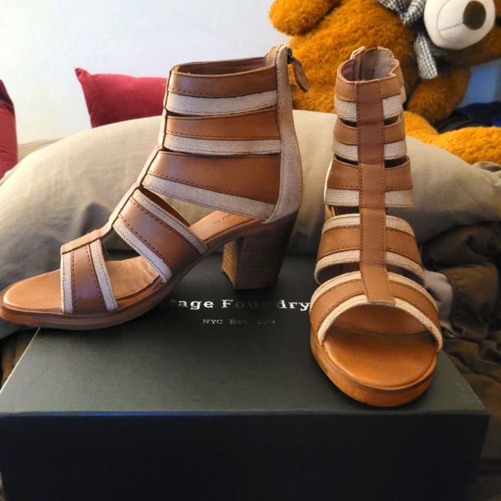 Vintage Foundry Co. Peep toe